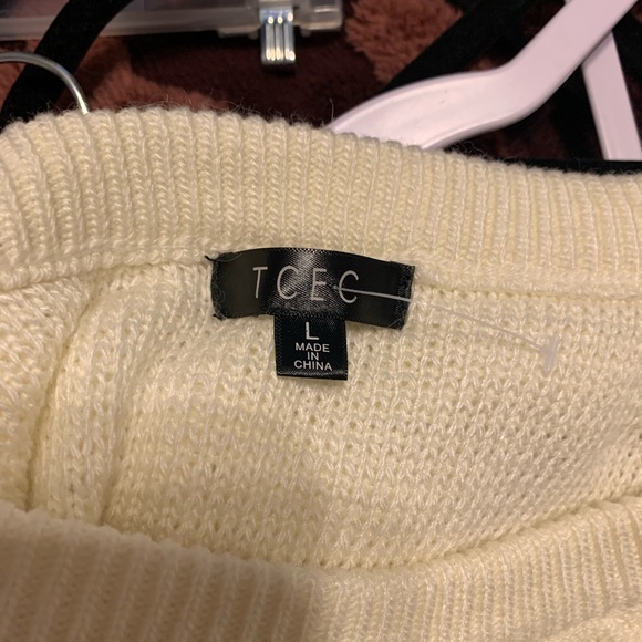 Off the shoulder sweater - Picture 5 of 7